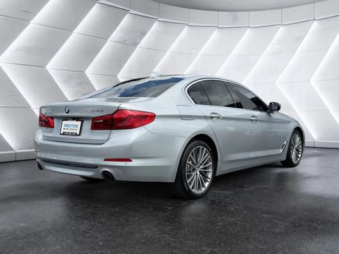 Used 2019 BMW 530i w/ Convenience Package RWD image 5