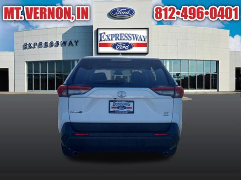 Used 2024 Toyota RAV4 LE image 8