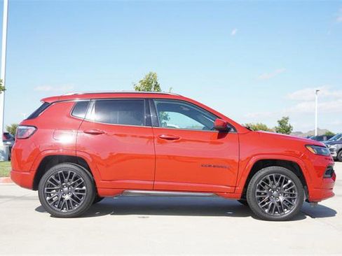 Certified 2023 Jeep Compass Limited image 10