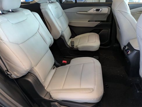 New 2026 Ford Explorer Active w/ Active Comfort Package image 21