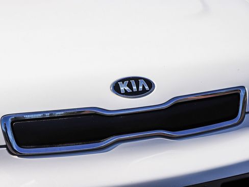 Used 2016 Kia Soul FWD image 13