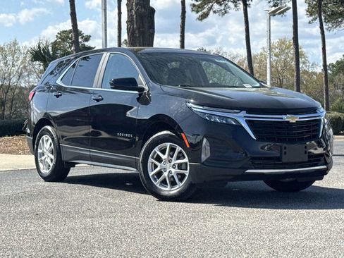 Used 2024 Chevrolet Equinox LT image 2
