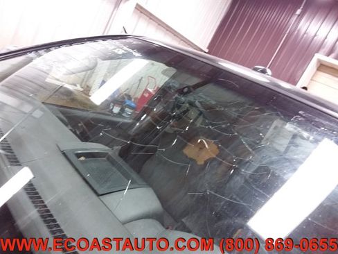 Used 2014 Nissan Frontier SV image 19