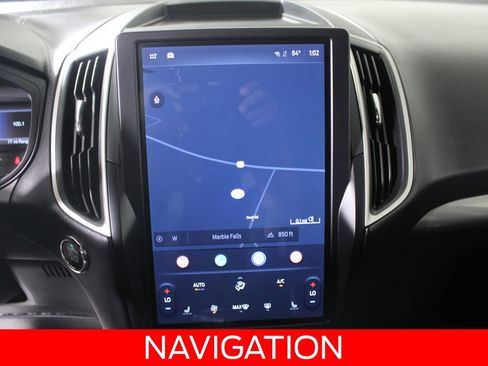 Certified 2024 Ford Edge SEL image 9