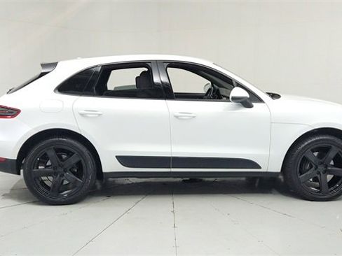 Used 2018 Porsche Macan Sport Edition image 6