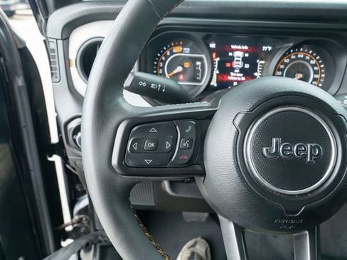 Used 2024 Jeep Wrangler Unlimited Sport AWD/4WD image 25