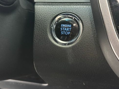 Used 2018 Toyota Camry XSE image 15