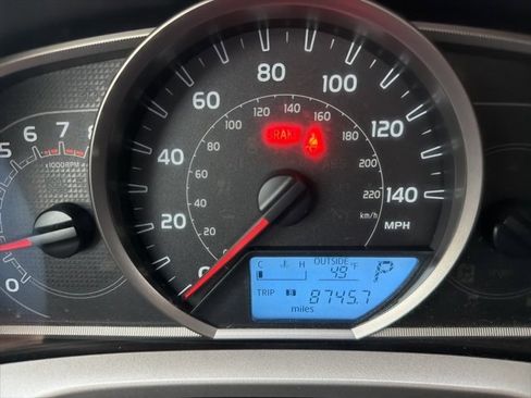 Used 2013 Toyota RAV4 XLE image 33