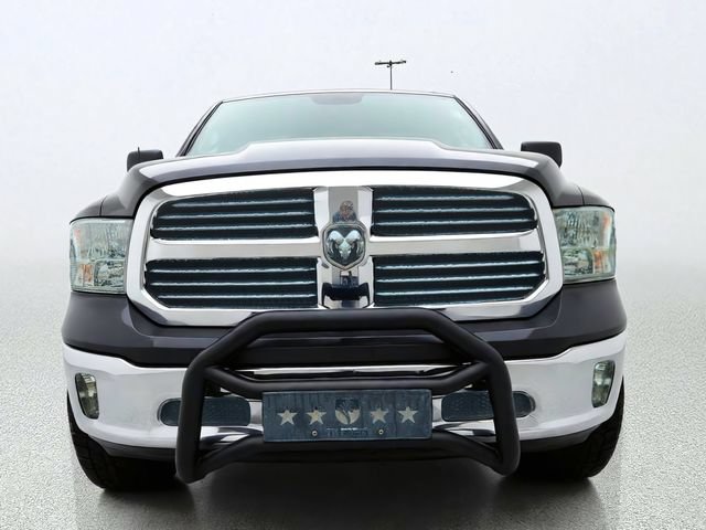 Used 2019 RAM 1500 Classic SLT w/ SLT Plus D←cor Group AWD/4WD image 8
