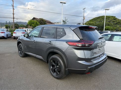 New 2026 Nissan Rogue SV FWD image 4