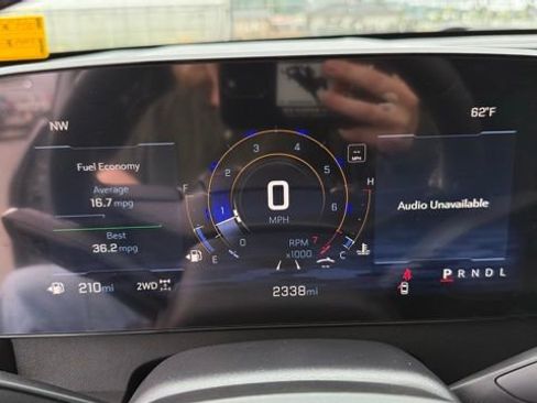 Used 2025 Chevrolet Traverse LT w/ Sun and Wheel Package image 30