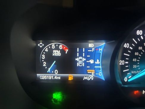 Used 2024 Ford Edge ST-Line w/ Class II Trailer Tow Package image 31