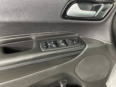 Used 2021 Dodge Durango SXT image 16