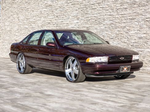 Used 1996 Chevrolet Caprice SS image 7