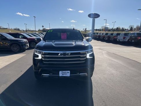 Used 2024 Chevrolet Silverado 1500 High Country w/ Technology Package image 2