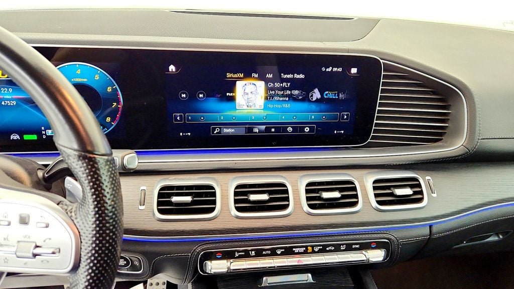 Used 2022 Mercedes-Benz GLS 450 4MATIC image 17