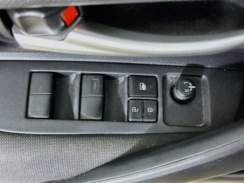 Used 2021 Toyota Corolla LE FWD image 20