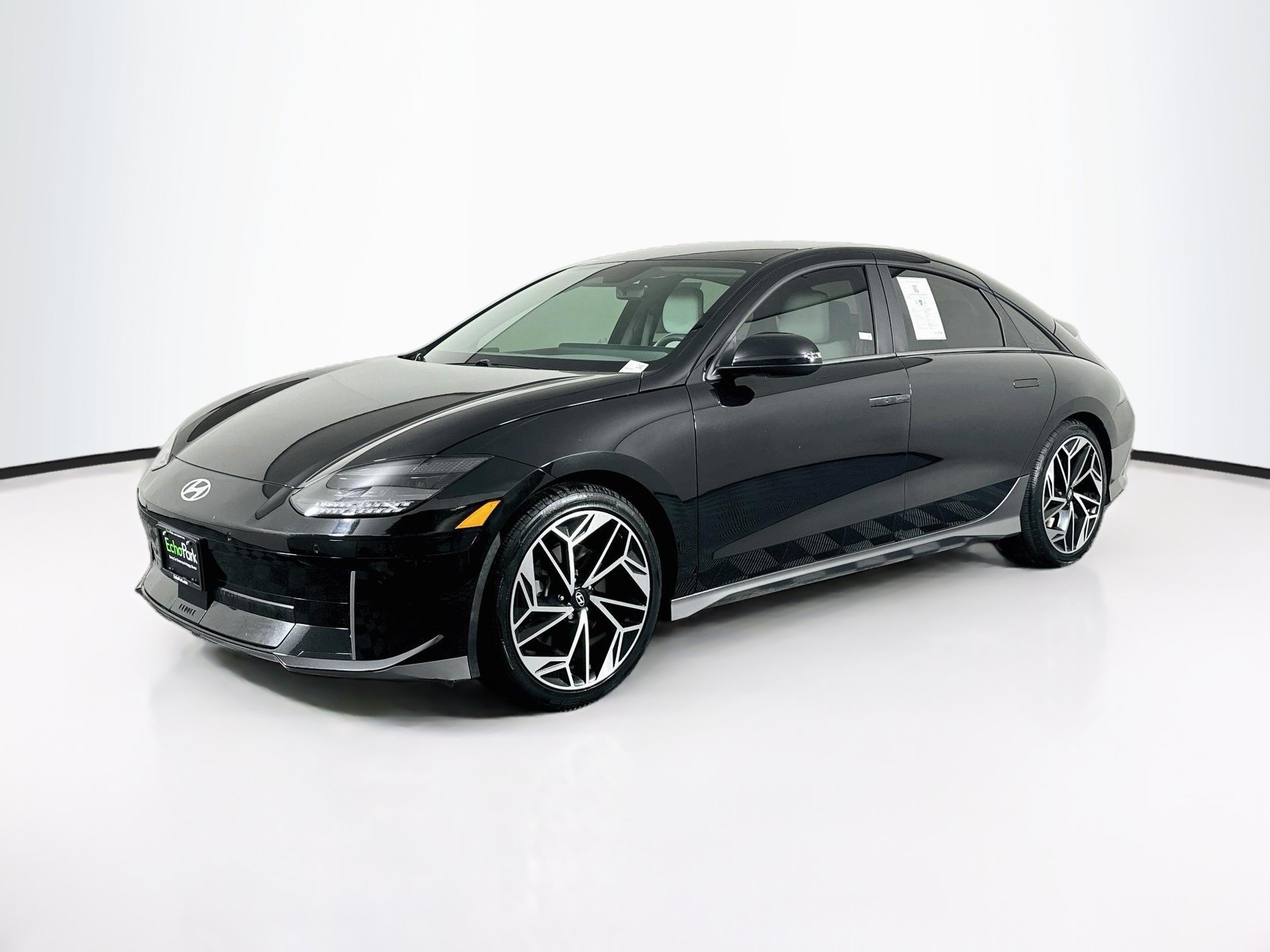Used 2023 Hyundai Ioniq 6 SEL RWD image 3