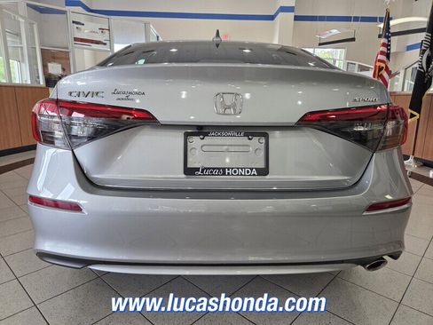 Used 2024 Honda Civic Sport image 5