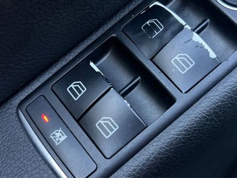 Used 2013 Mercedes-Benz C 250 Sedan image 45