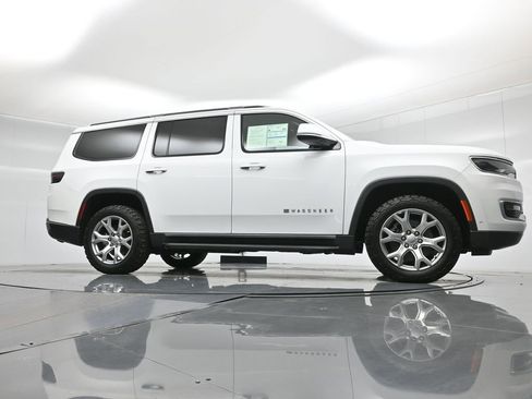 Used 2022 Jeep Wagoneer Series II image 4