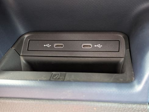 Used 2025 Volkswagen ID. Buzz Pro S Plus RWD image 26