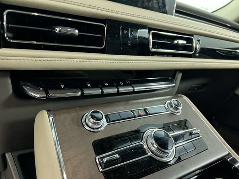 Used 2024 Lincoln Aviator Reserve w/ Elements Package Plus RWD image 24