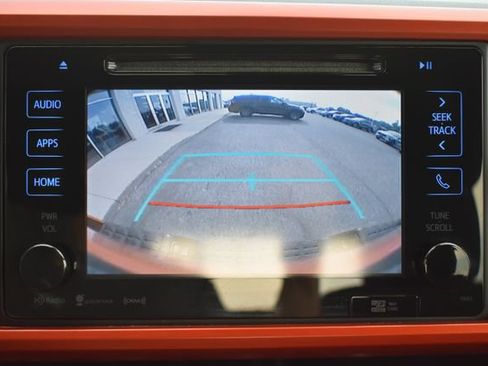 Used 2018 Toyota Tacoma TRD Off-Road w/ Technology Package AWD/4WD image 26