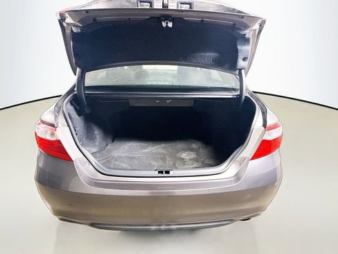 Used 2015 Toyota Camry SE FWD image 23
