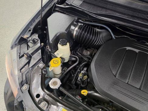 Used 2018 Dodge Grand Caravan SE FWD image 38
