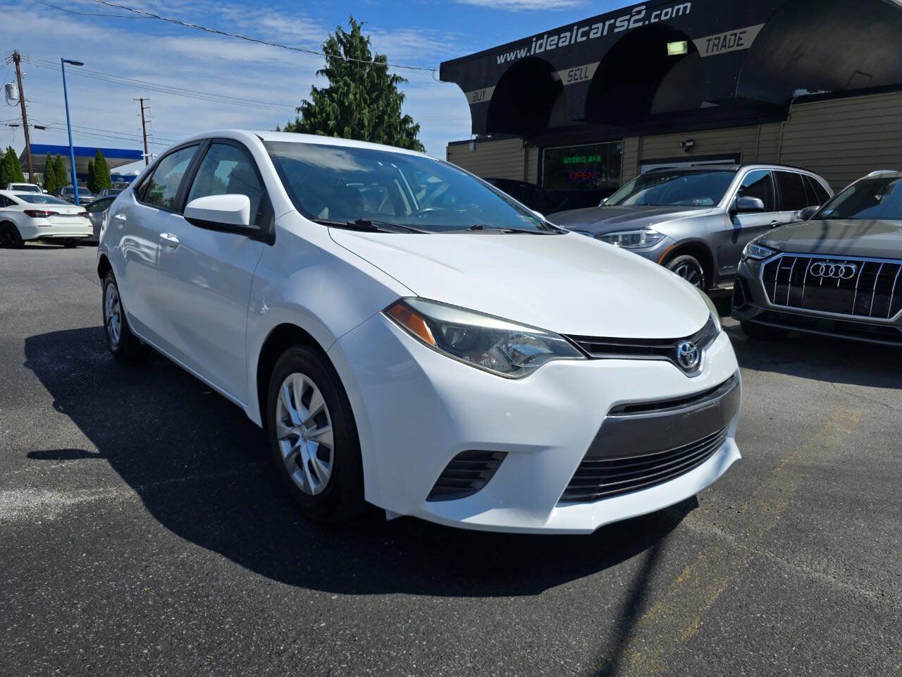 Used 2015 Toyota Corolla LE FWD image 35