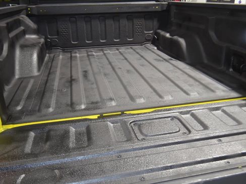 Used 2023 Jeep Gladiator Sport image 12