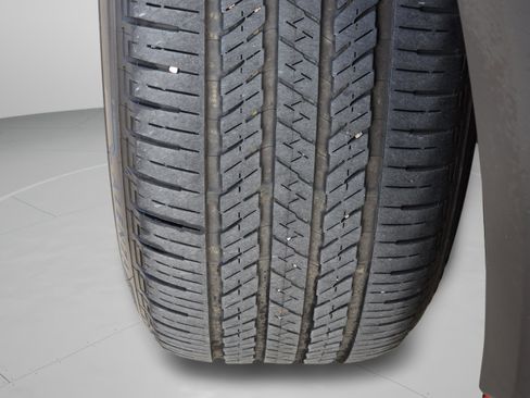 Used 2025 Lexus NX 250 FWD w/ Towing Package (2000 Lbs) image 11