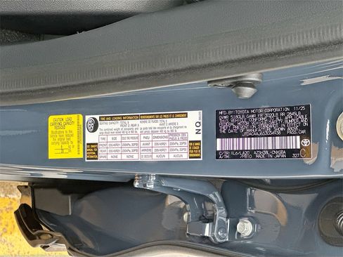 New 2025 Toyota Crown Signia image 32