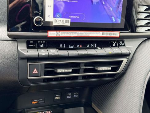 New 2026 Toyota Camry SE image 5