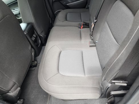 Used 2022 Chevrolet Colorado LT w/ LT Convenience Package image 15