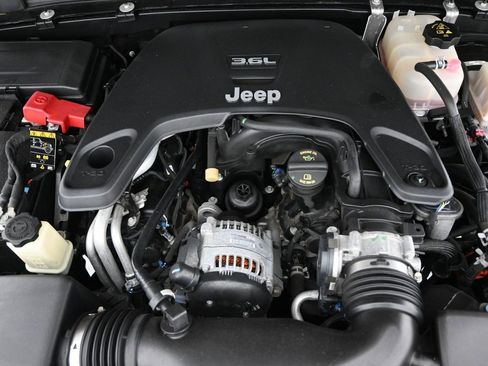 Used 2021 Jeep Gladiator Overland w/ Popular Equipment Package image 42