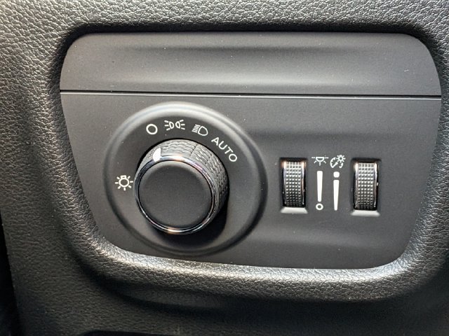 New 2026 Jeep Grand Cherokee Altitude AWD/4WD image 26