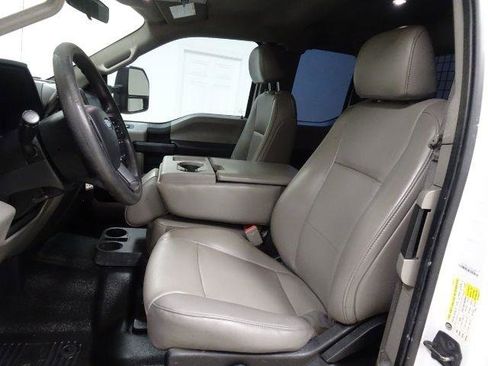 Used 2019 Ford F250 XL w/ Power Equipment Group RWD image 19