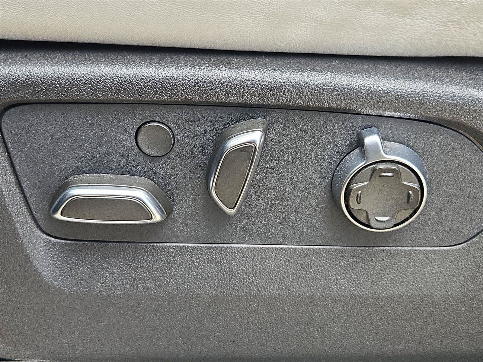 Certified 2026 Cadillac Escalade Platinum Sport w/ LPO, Floor Liner Package AWD/4WD image 27