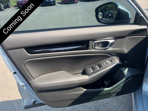 Used 2023 Honda Civic Touring image 10