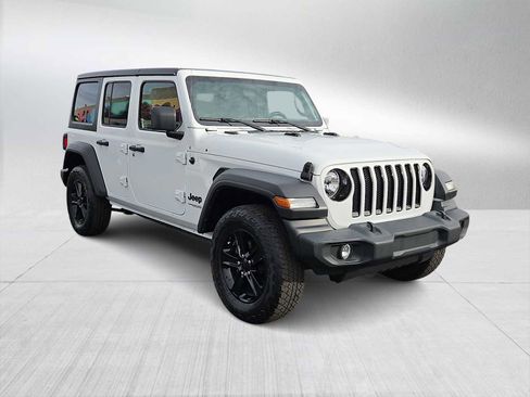 Used 2021 Jeep Wrangler Unlimited Sport image 2