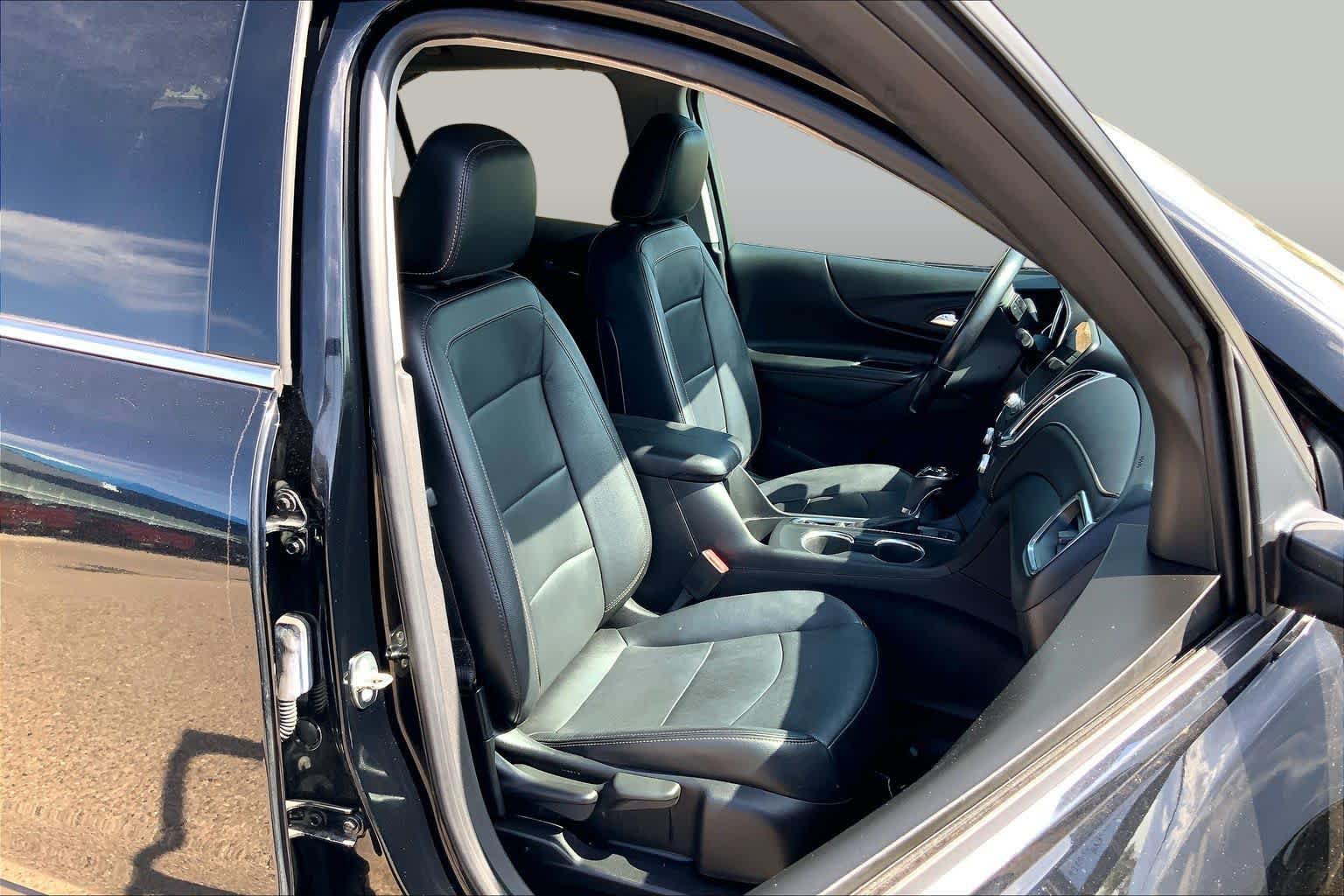 Used 2019 Chevrolet Equinox Premier AWD/4WD image 8