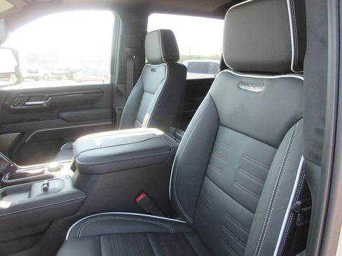 New 2026 GMC Sierra 2500 AT4X AWD/4WD image 12