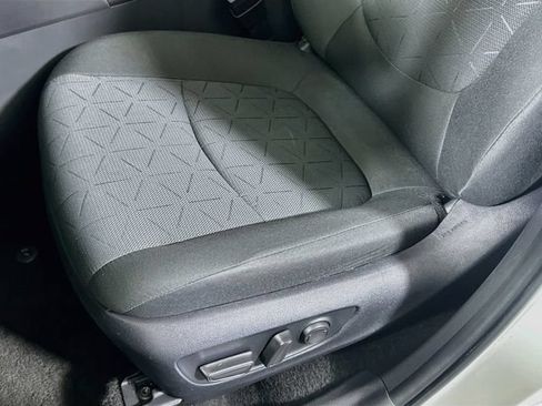 Certified 2025 Toyota RAV4 XLE FWD image 21