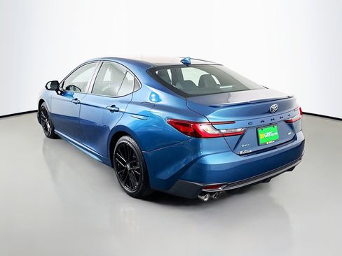 Used 2025 Toyota Camry SE FWD image 7