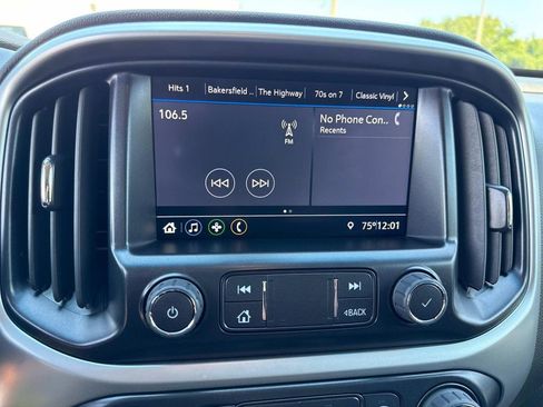 Used 2022 Chevrolet Colorado LT image 21