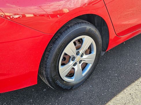 Used 2017 Chevrolet Cruze LS image 14