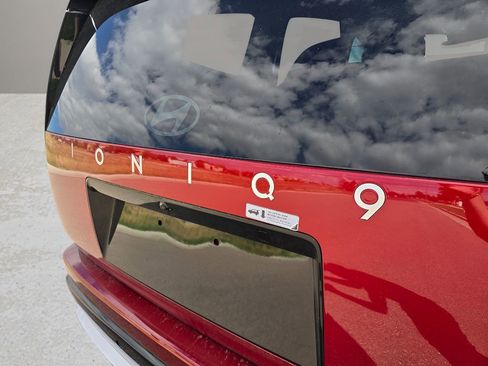 New 2026 Hyundai Ioniq 9 SEL image 10