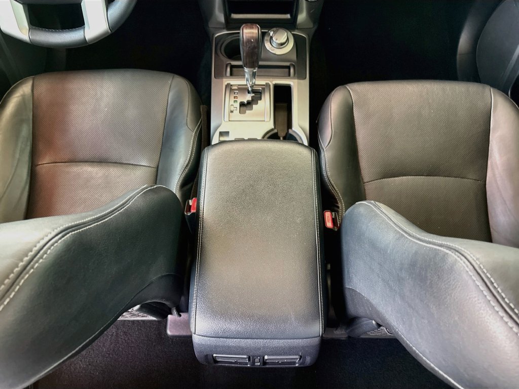 Used 2015 Toyota 4Runner Limited AWD/4WD image 16